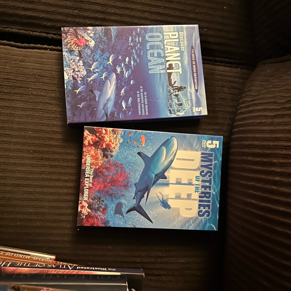 DVD set - Picture 2 of 4